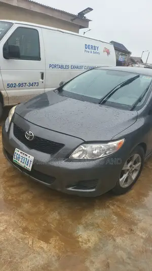 Toyota Corolla 2010 Gray