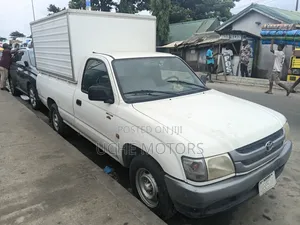 Toyota Van Container Body
