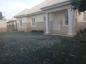 3bdrm Bungalow in Estate Apo, Zone B for rent