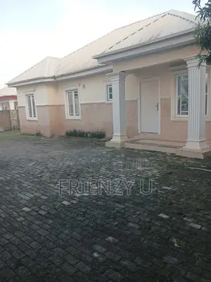 3bdrm Bungalow in Estate Apo, Zone B for rent