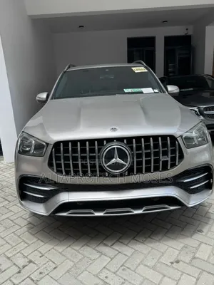 Mercedes-Benz GLE-Class 2023 Gold