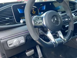 Mercedes-Benz GLE-Class 2023 Gold