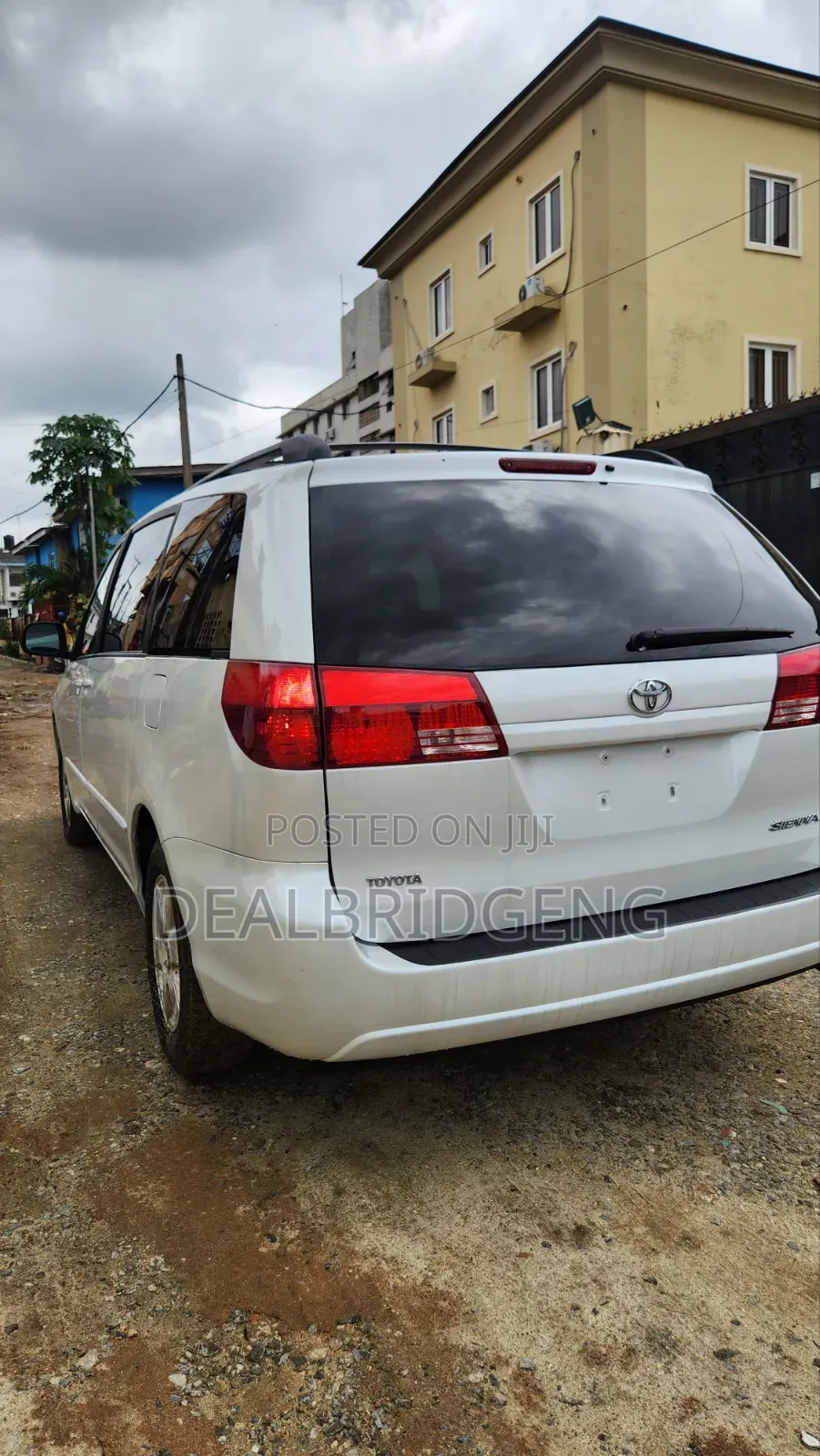 Toyota Sienna 2004 White