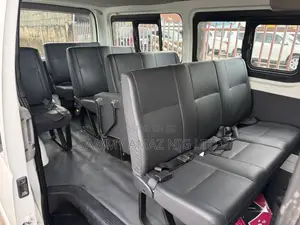 Toyota HiAce 2013 White