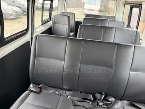 Toyota HiAce 2013 White
