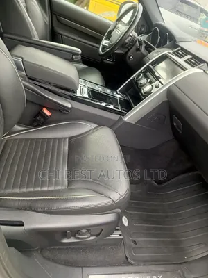 Land Rover Discovery 2017 White