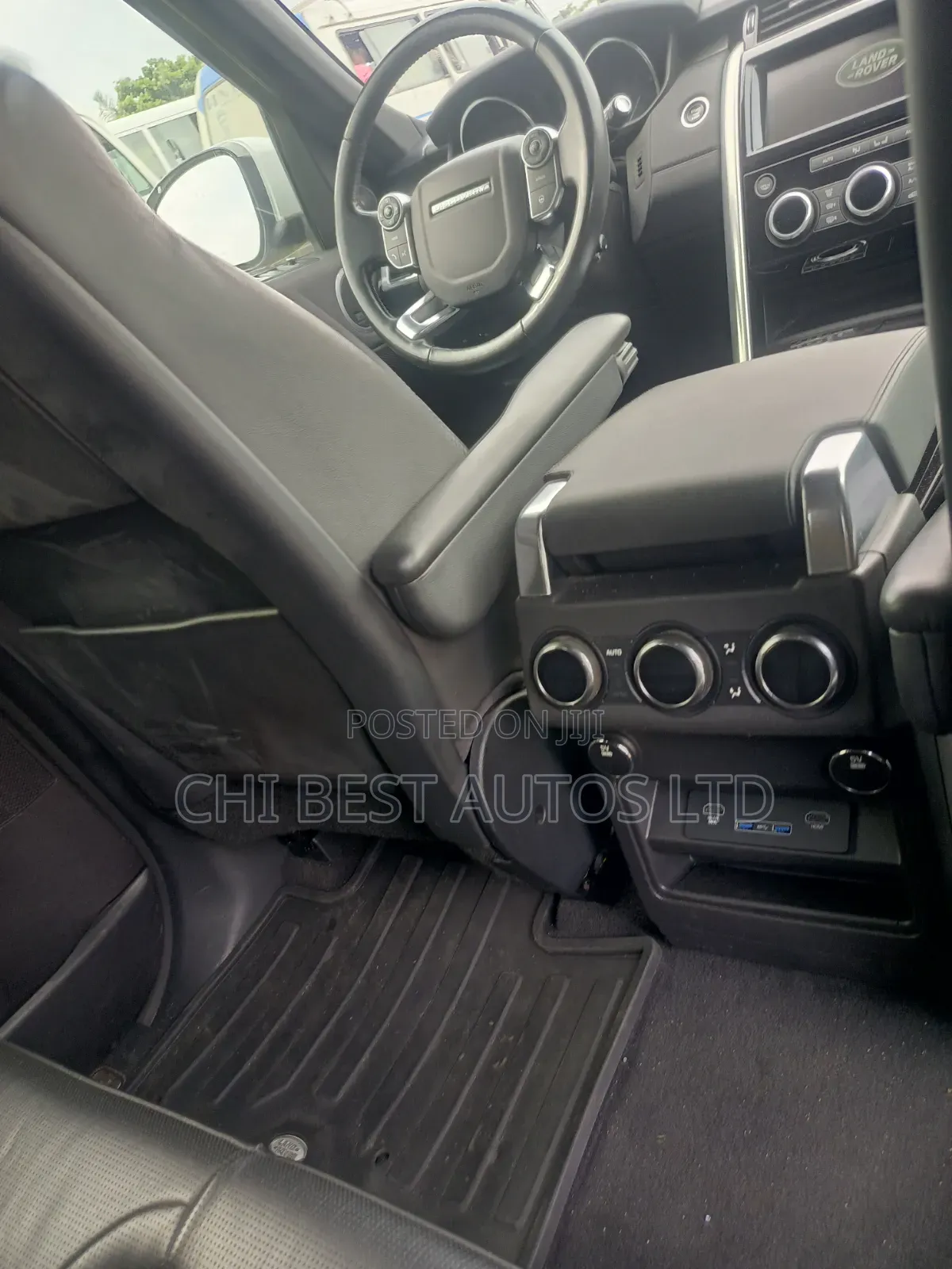 Land Rover Discovery 2017 White
