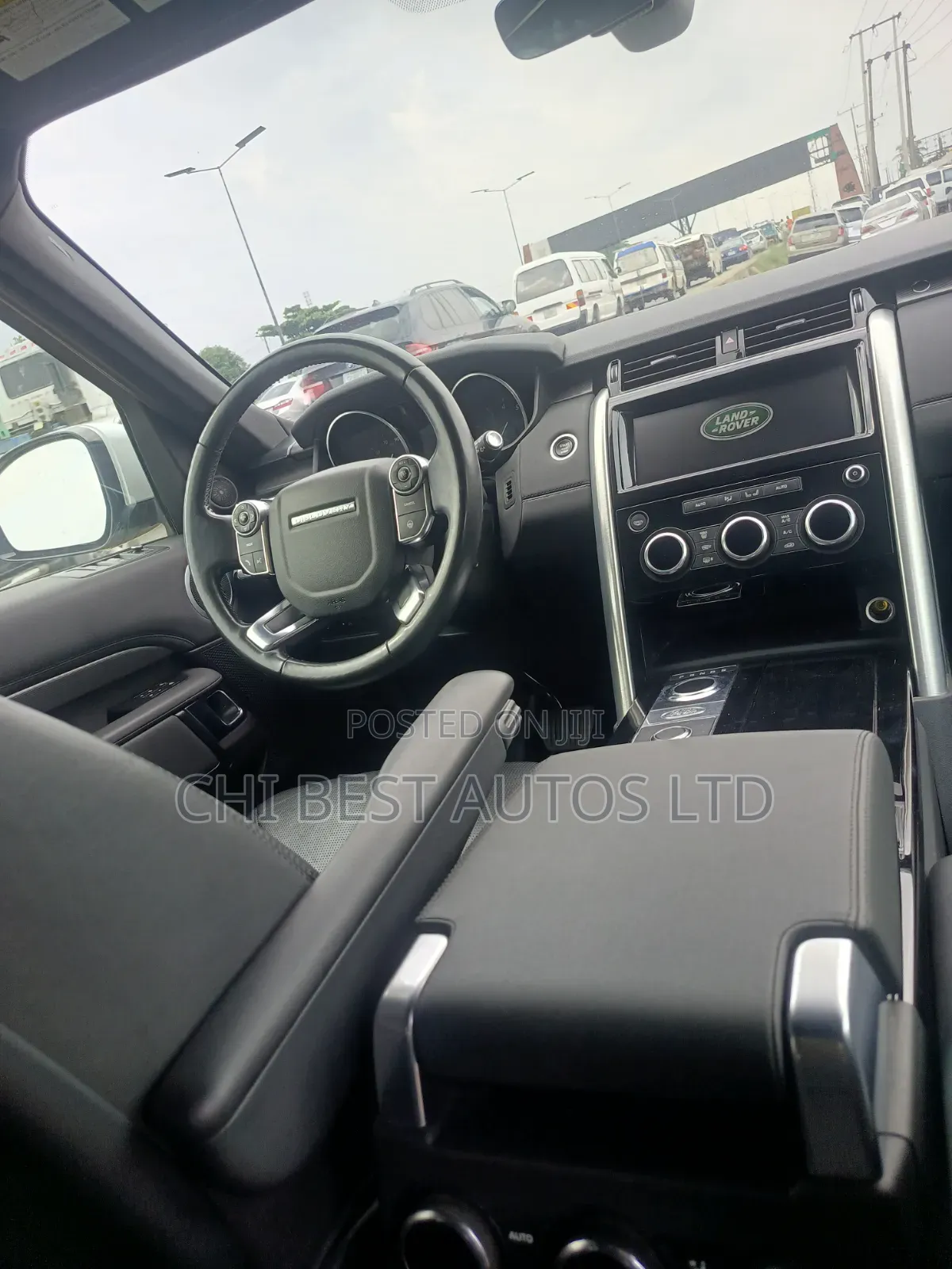 Land Rover Discovery 2017 White