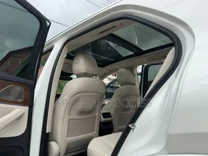 Mercedes-Benz GLE-Class 2022 White