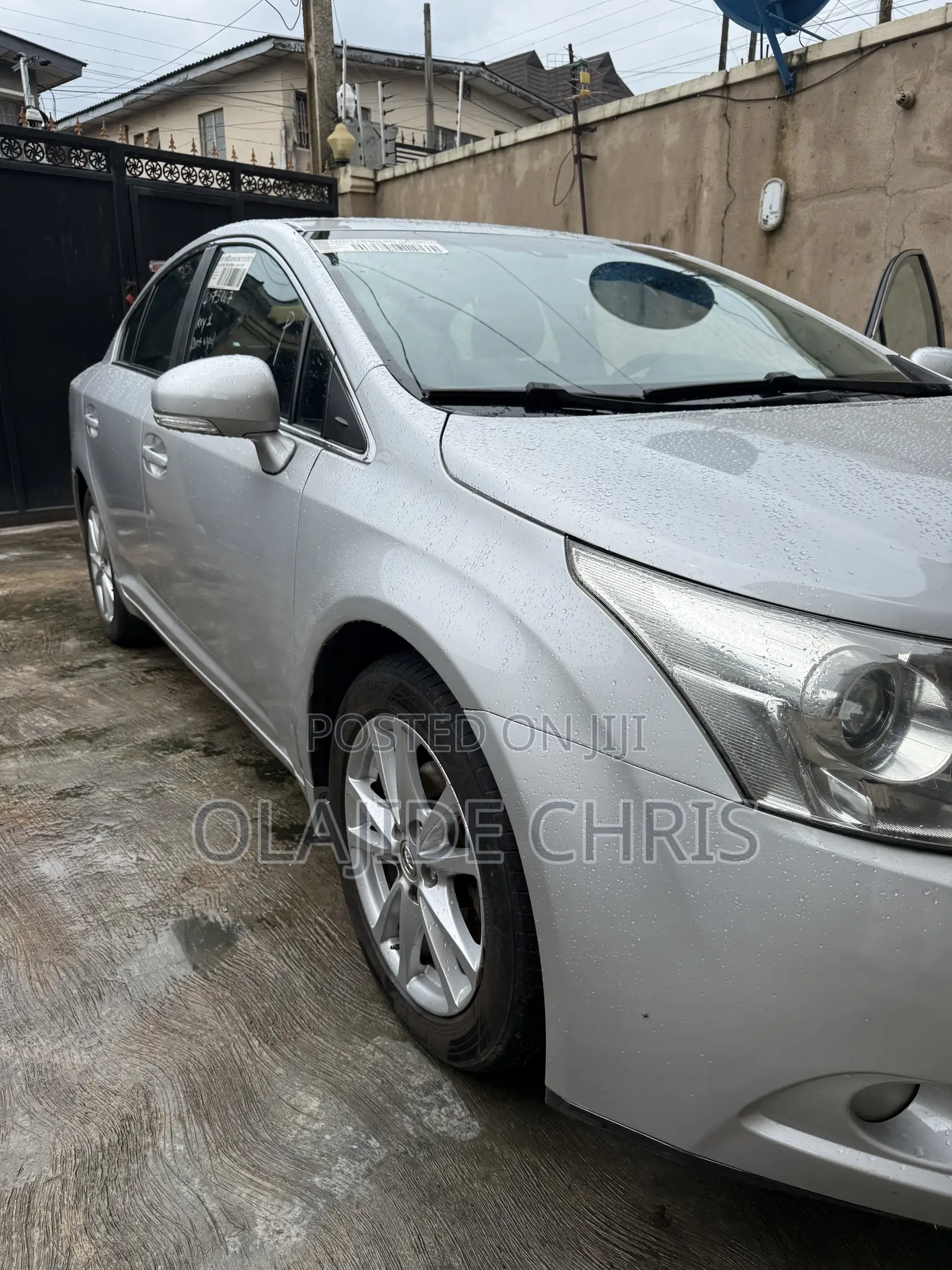 Toyota Avensis 2011 Silver