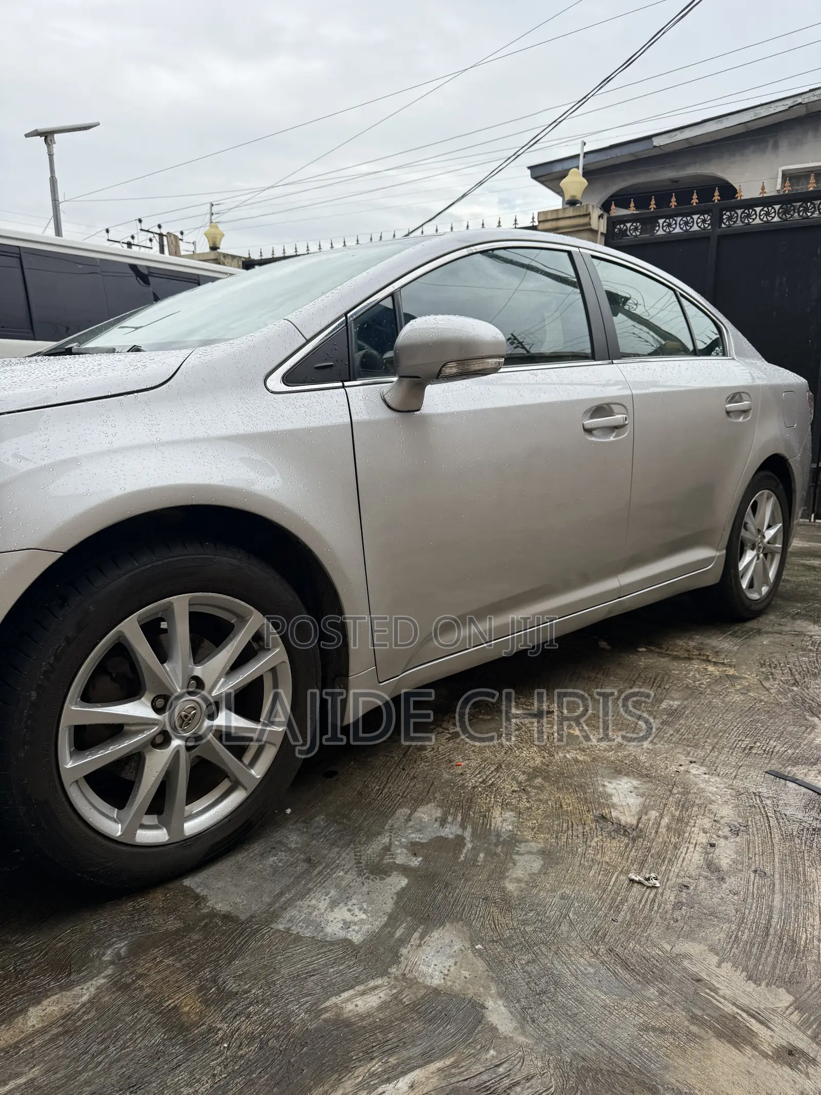 Toyota Avensis 2011 Silver