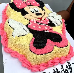 Beautiful Minnie Mouse Character Cake