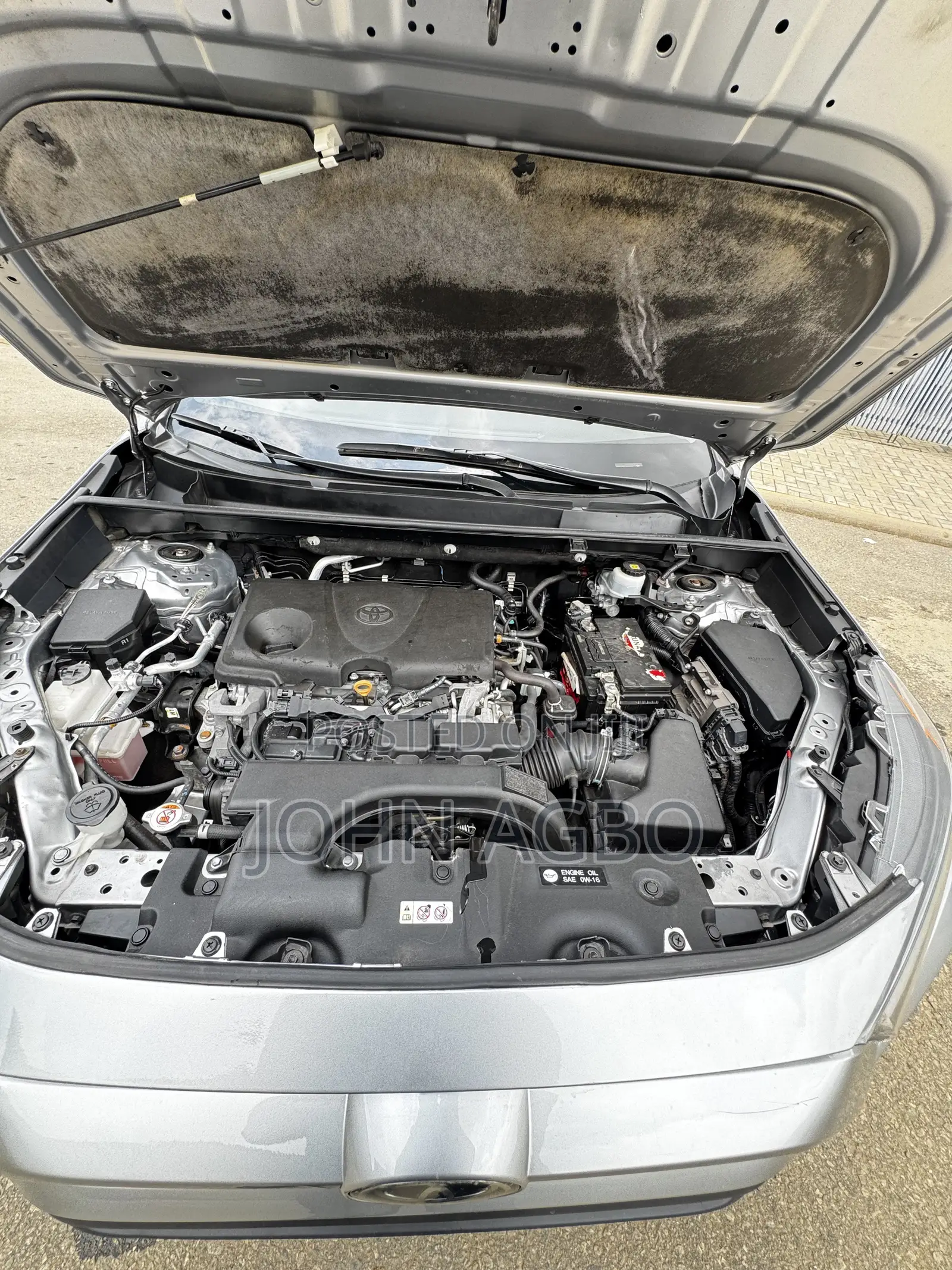 Toyota RAV4 XLE 2021 Silver