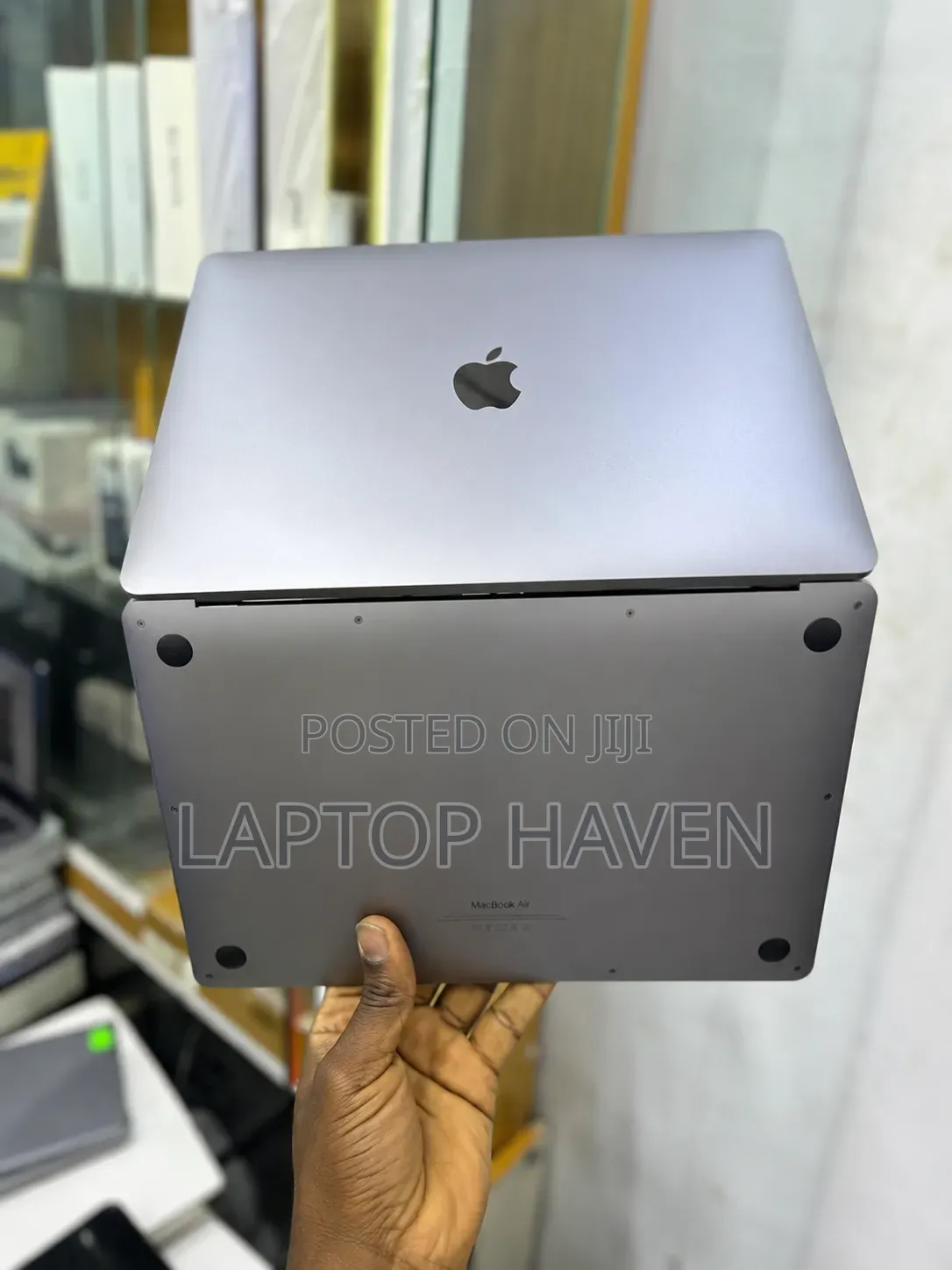 Laptop Apple MacBook Pro 2020 M1 32GB Apple M1 Pro SSD 1T