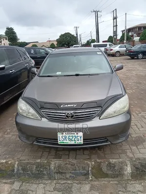 Toyota Camry 2005 Gray