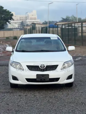 Toyota Corolla 2010 White
