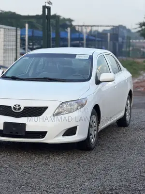 Toyota Corolla 2010 White