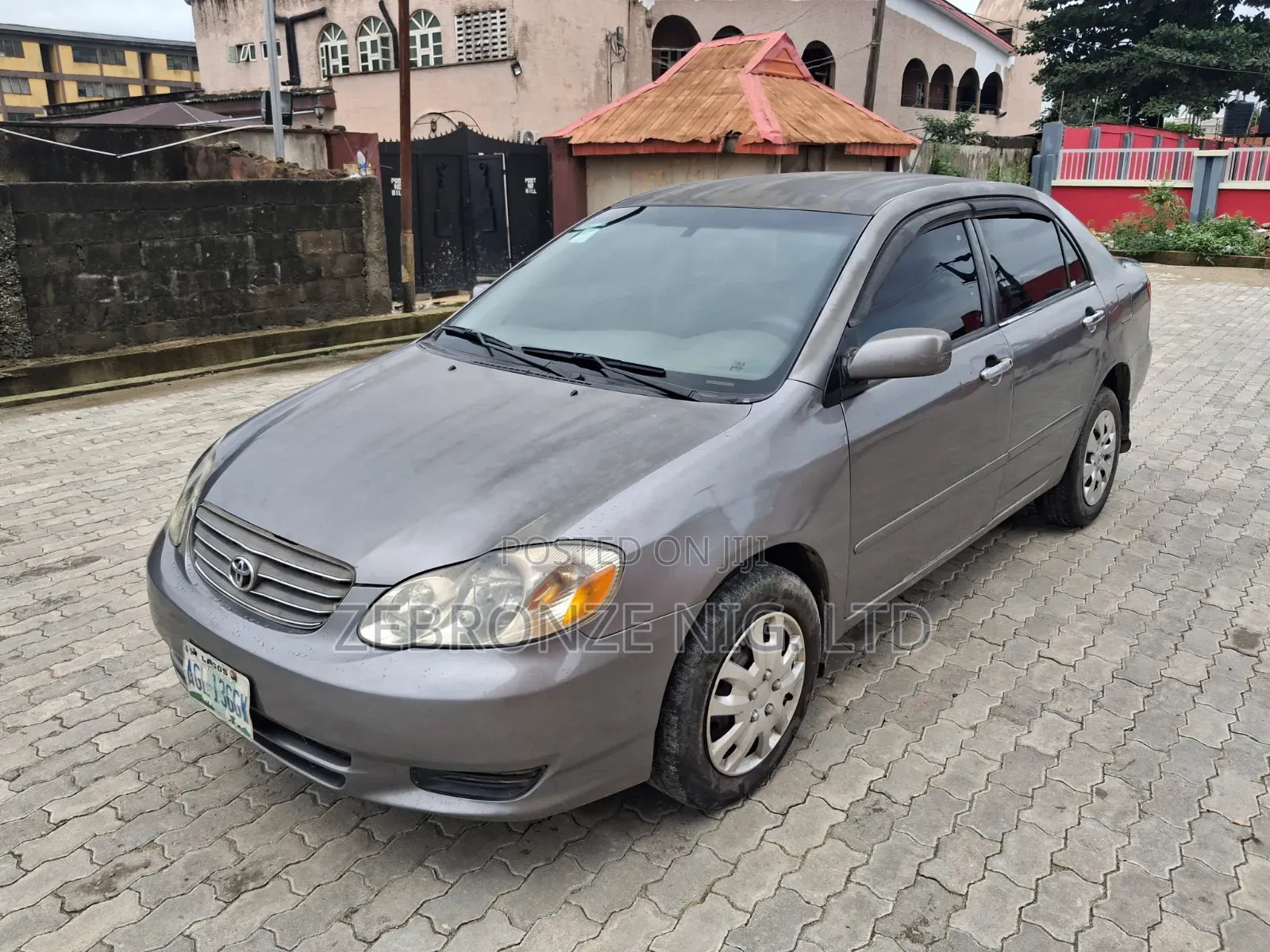 Toyota Corolla 2004 Gray