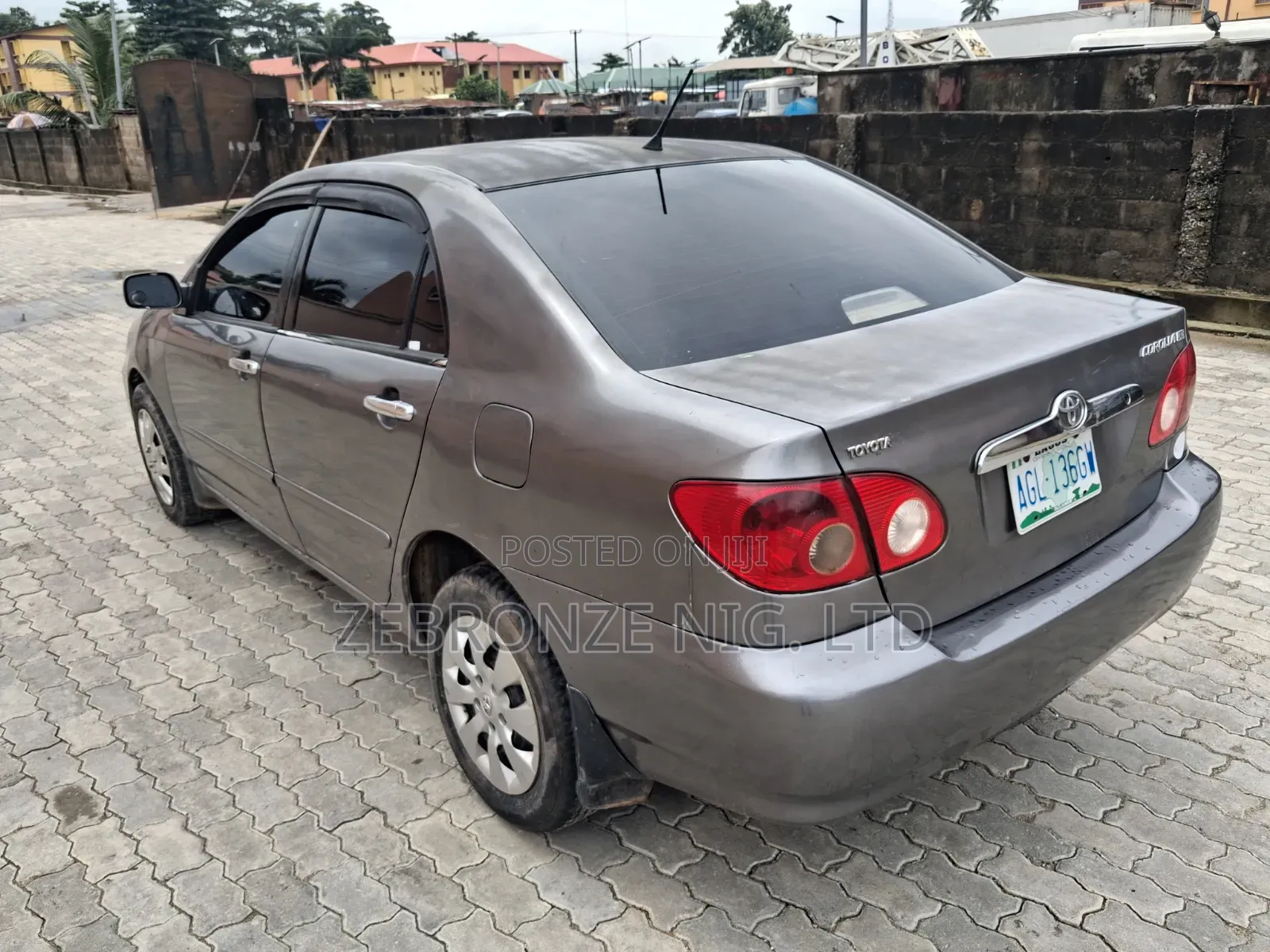 Toyota Corolla 2004 Gray