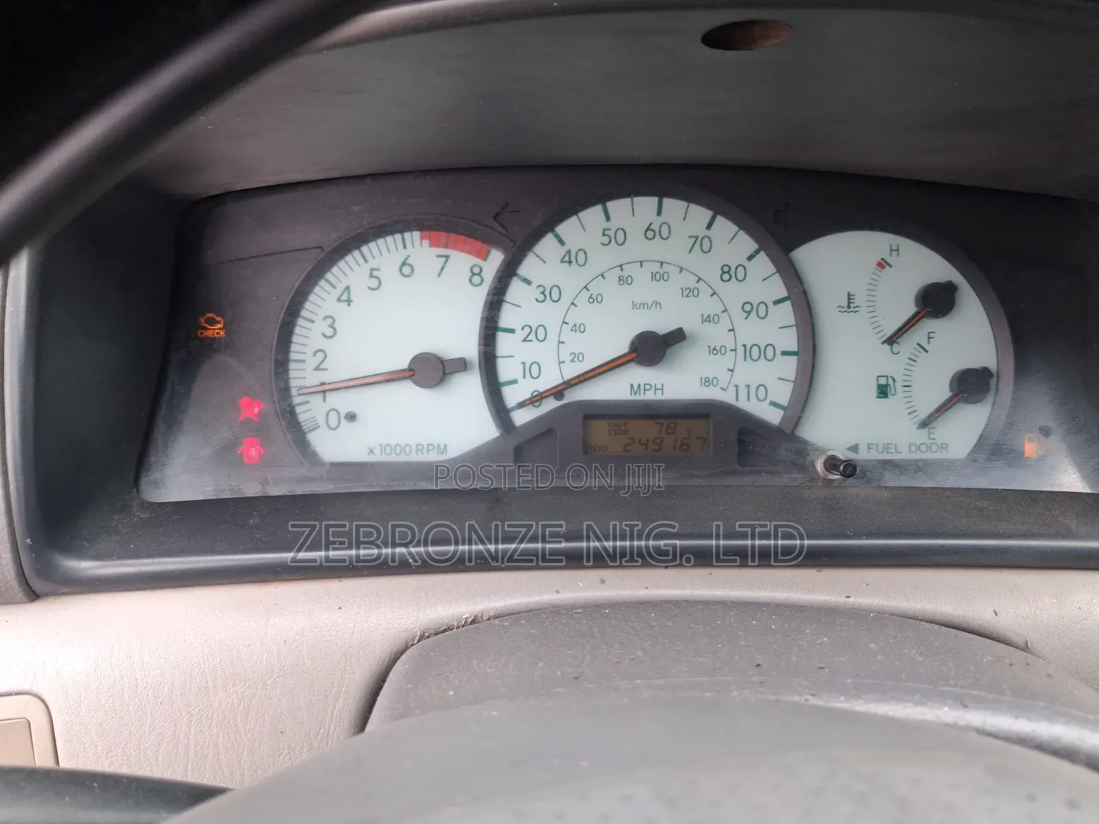 Toyota Corolla 2004 Gray