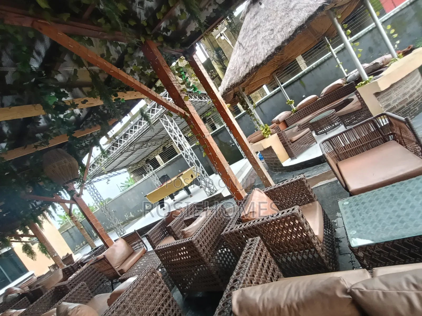 A Functioning Lounge in a Serene Environment