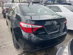 Toyota Corolla S 4dr Sedan (1.8L 4cyl CVT) 2016 Black