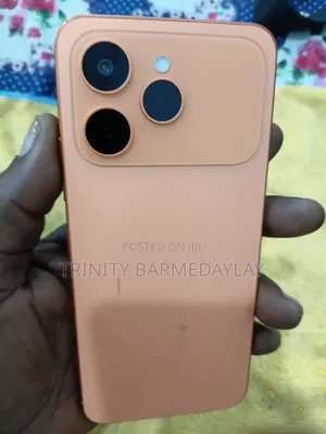 Tecno Spark 40 128 GB Orange