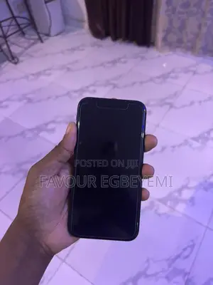 Apple iPhone XR 64 GB Black