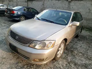 Toyota Avalon XLS w/ Bucket Seats 2003 Gold