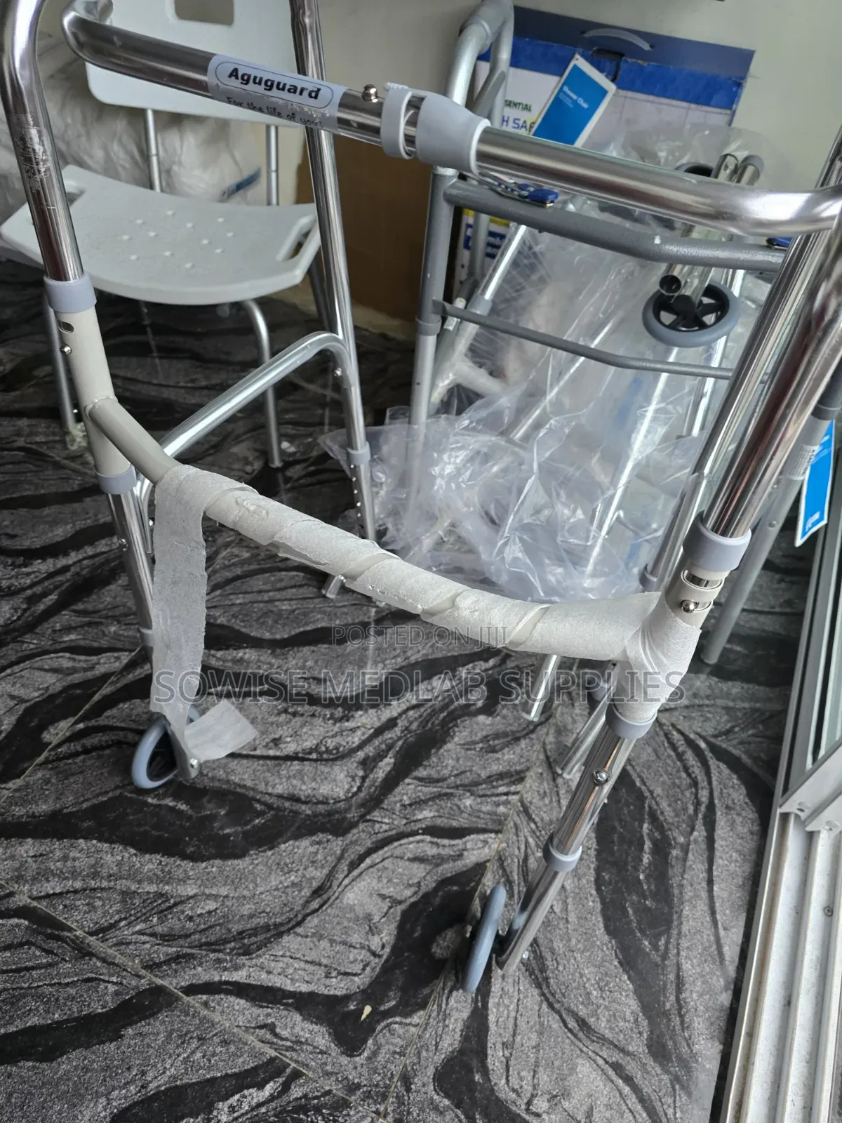 Quality Foldable Rolling Walking Frame With Tire /Wheels