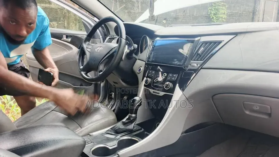 Hyundai Sonata 2012 Blue