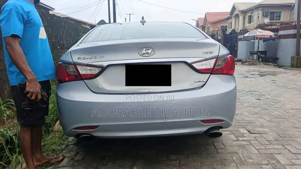 Hyundai Sonata 2012 Blue