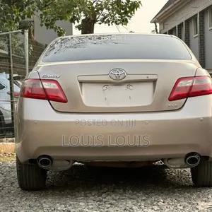 Toyota Camry XLE V6 4dr Sedan (3.5L 6cyl 6AM) 2008 Gold