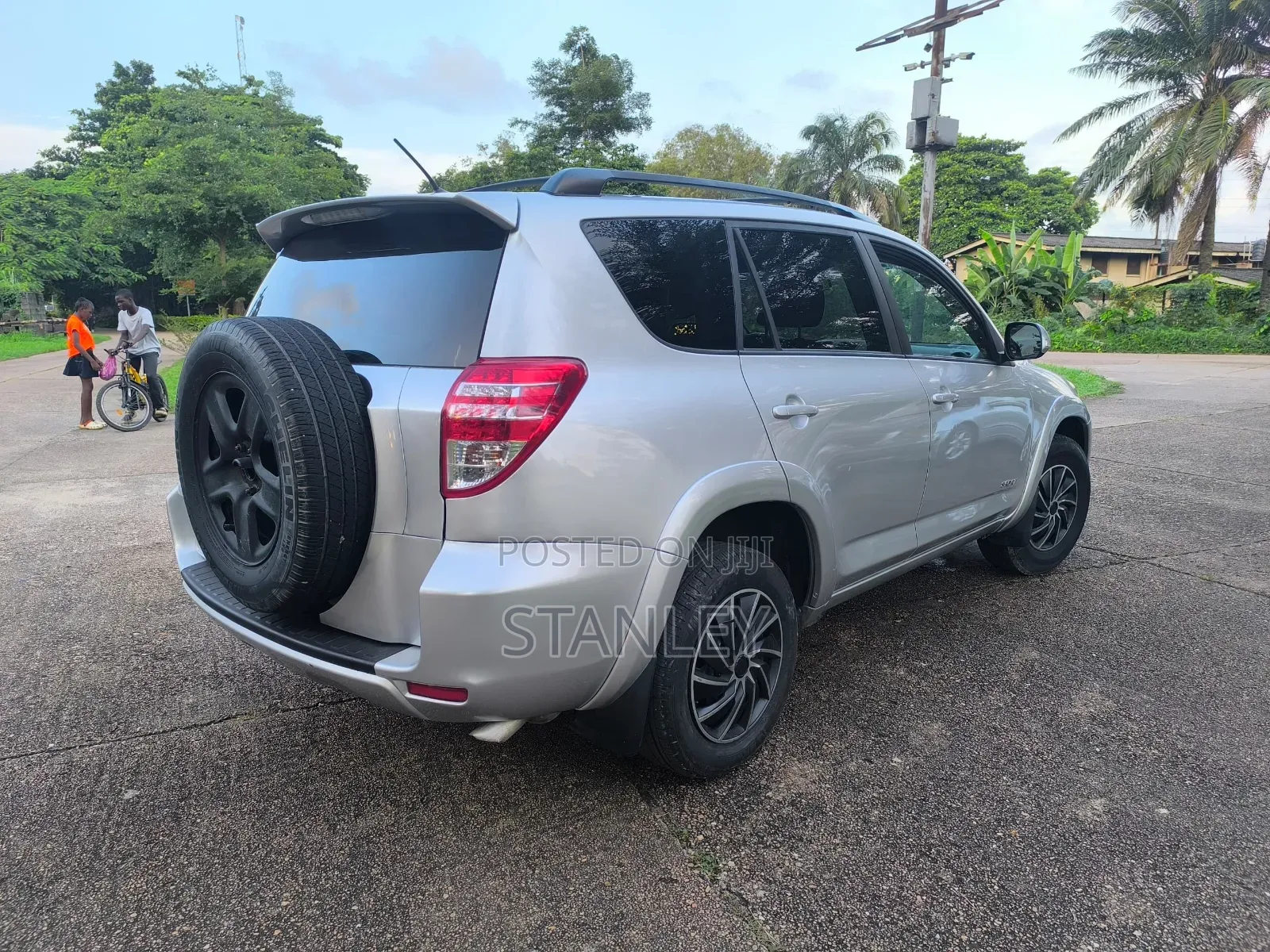 Toyota RAV4 2011 Silver