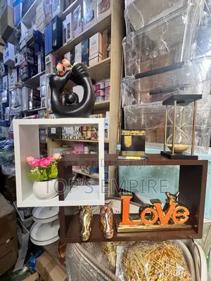 Floating Wall Shelf – Available in 2 Beautiful Colors