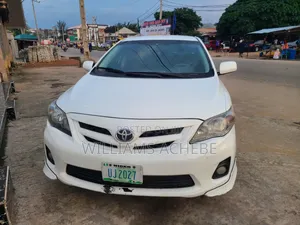 Toyota Corolla 2012 White