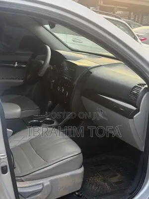 Kia Sorento 2012 Silver
