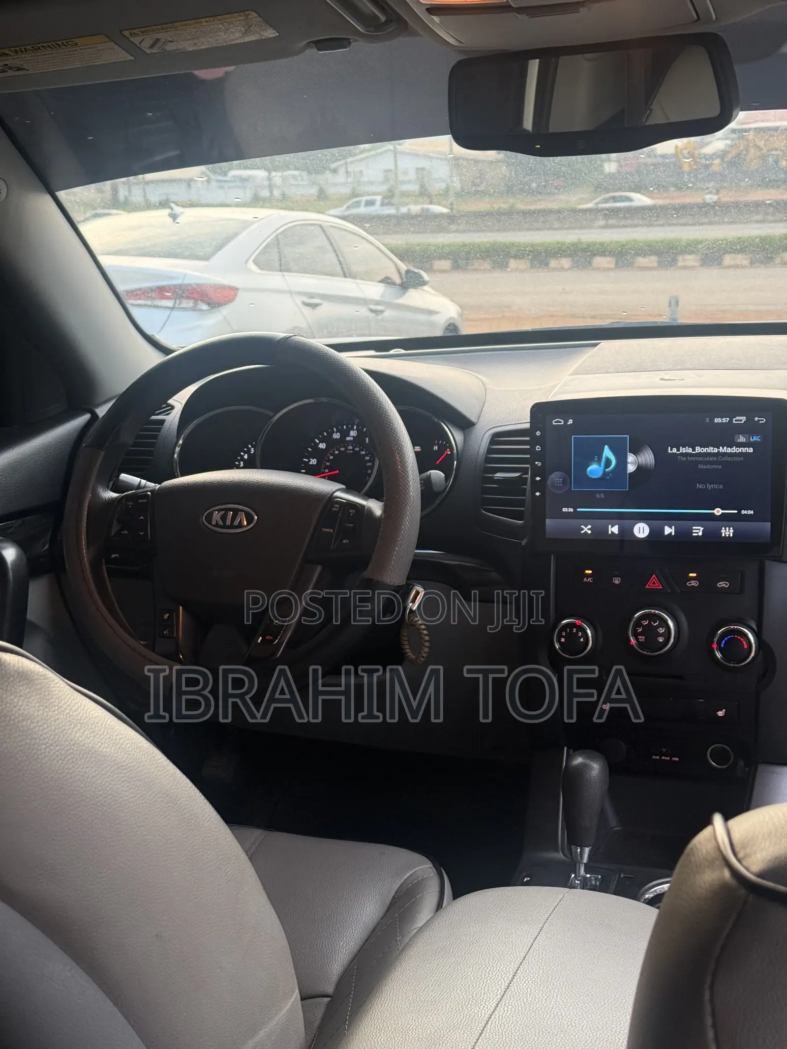 Kia Sorento 2012 Silver