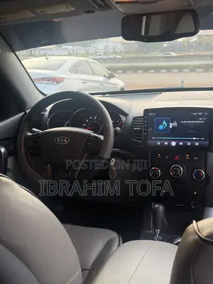 Kia Sorento 2012 Silver
