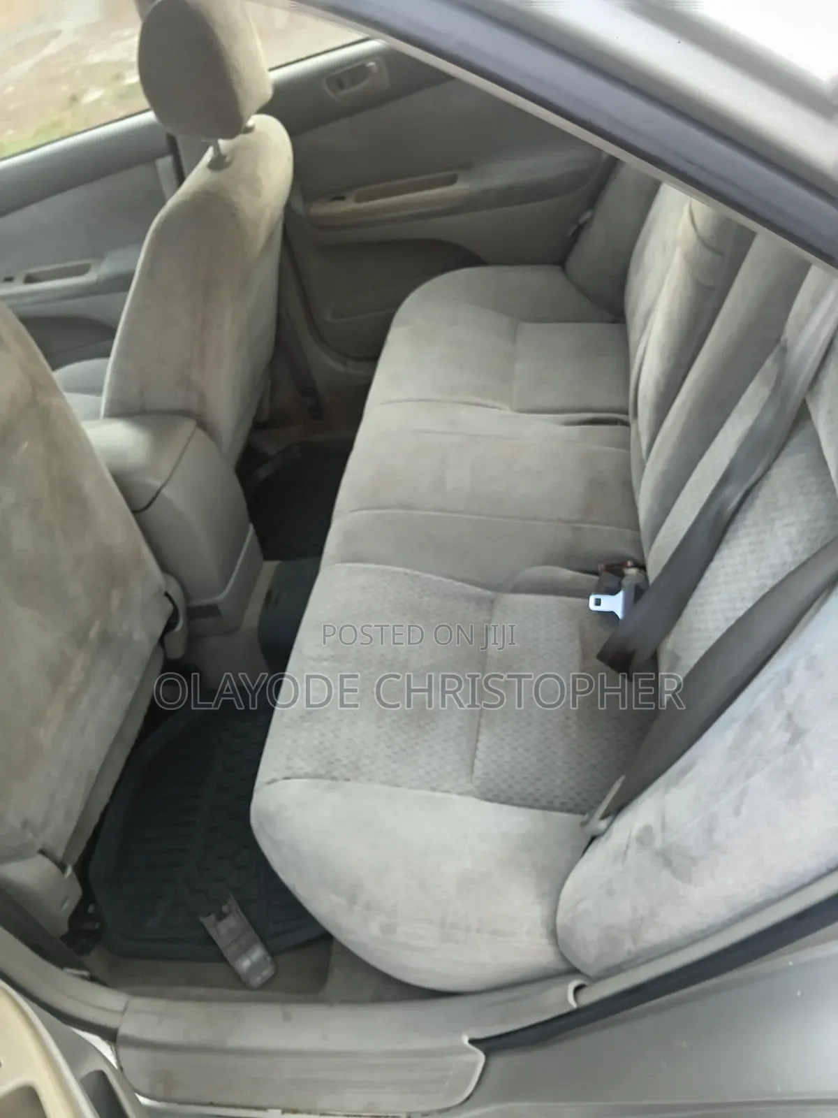 Toyota Camry LE 4dr Sedan (2.4L 4cyl 4A) 2004 Gold