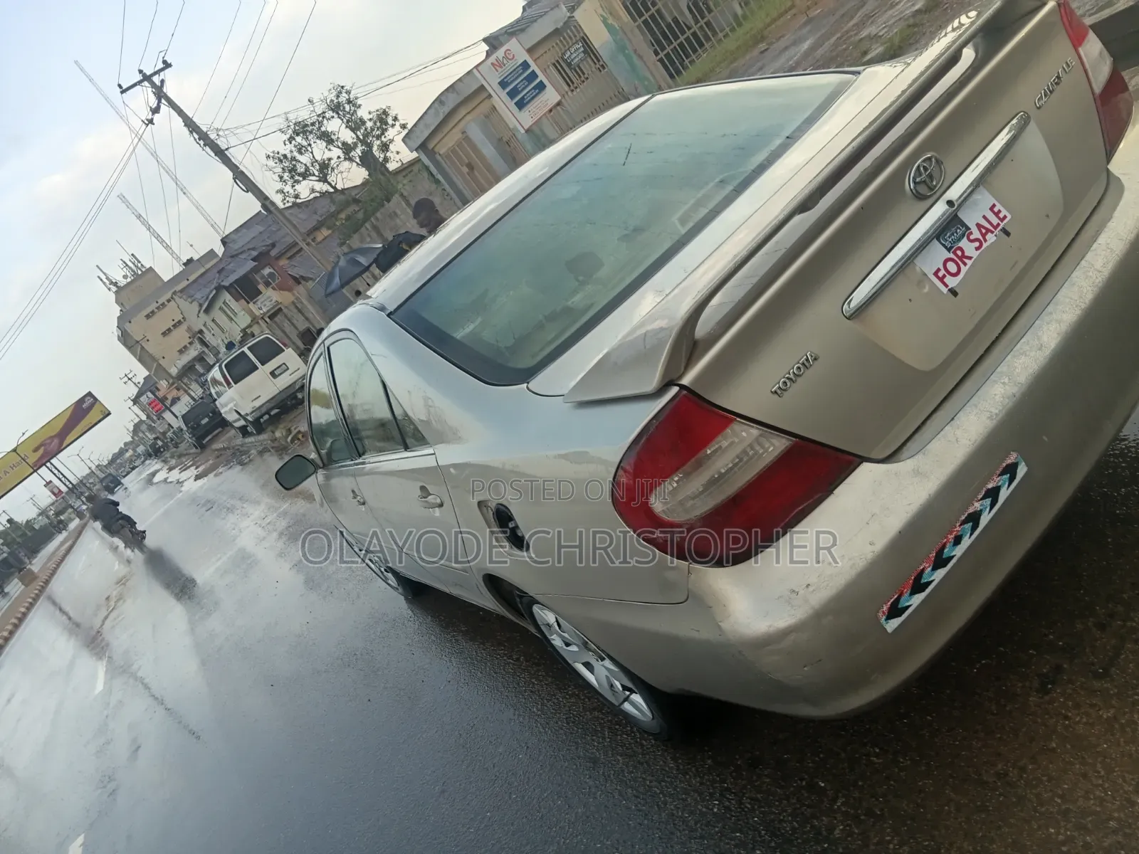 Toyota Camry LE 4dr Sedan (2.4L 4cyl 4A) 2004 Gold