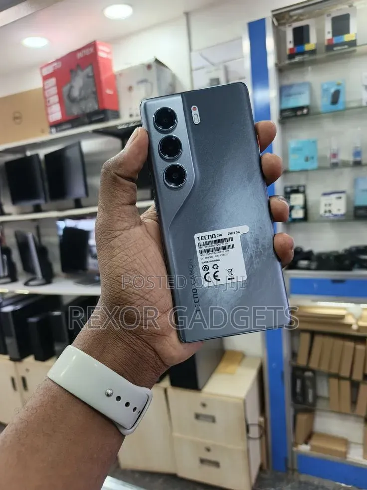 Tecno Camon 40 Pro 4G 256 GB Silver