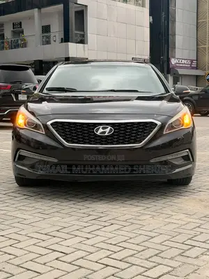 Hyundai Sonata Limited w/Brown Leather 4dr Sedan (2.4L 4cyl 6A) 2015