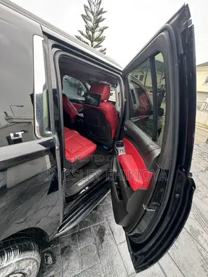 Chevrolet Suburban LTZ 4x4 2016 Black