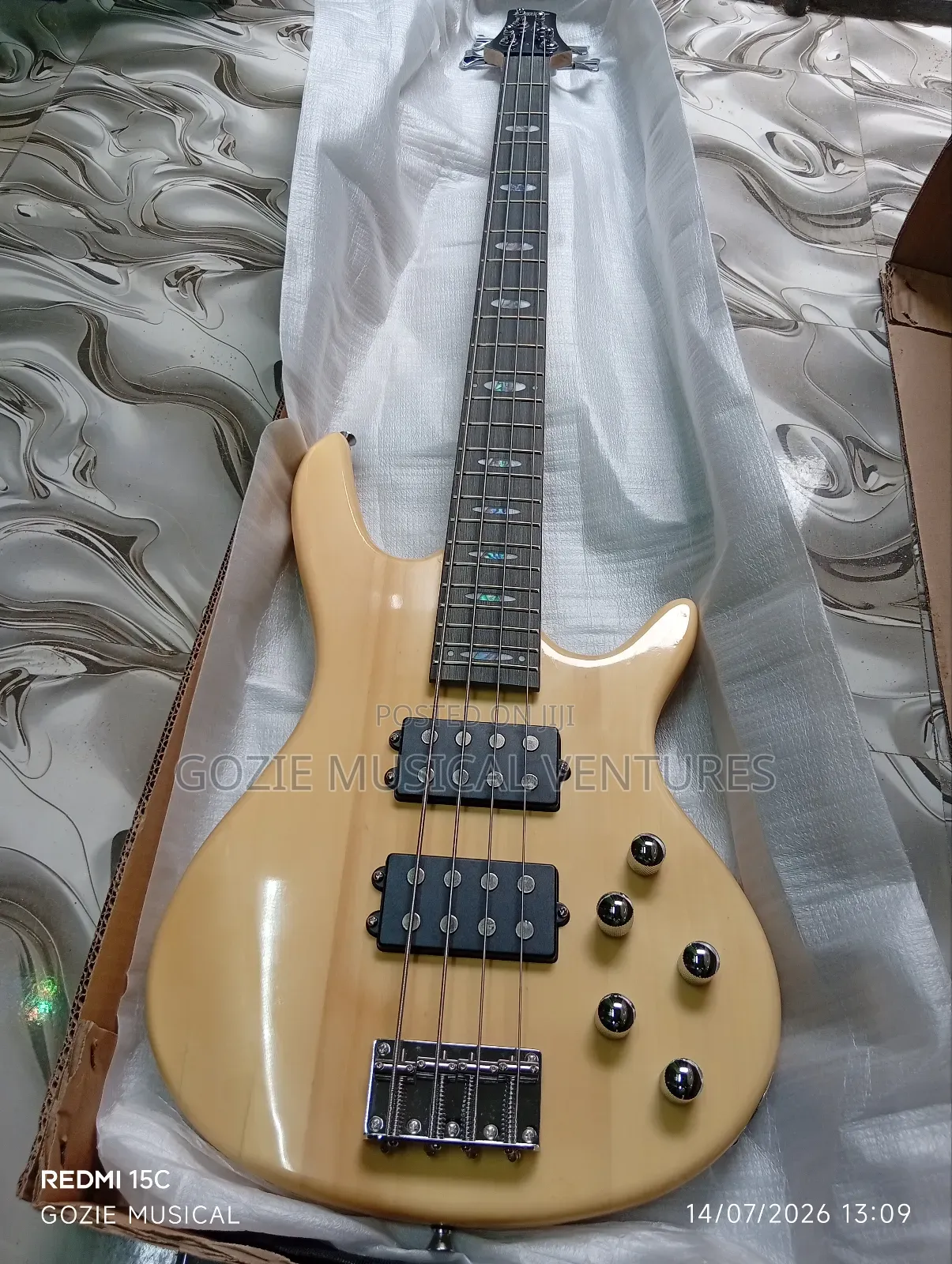 Ibanez 4-Strings Bass Guitar Passive Guitar