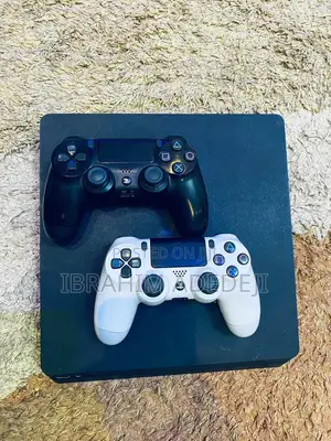 Ps4 Slim With Pad