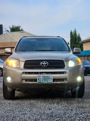 Toyota RAV4 2008 Gold
