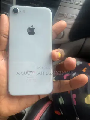 Apple iPhone 8 64 GB White