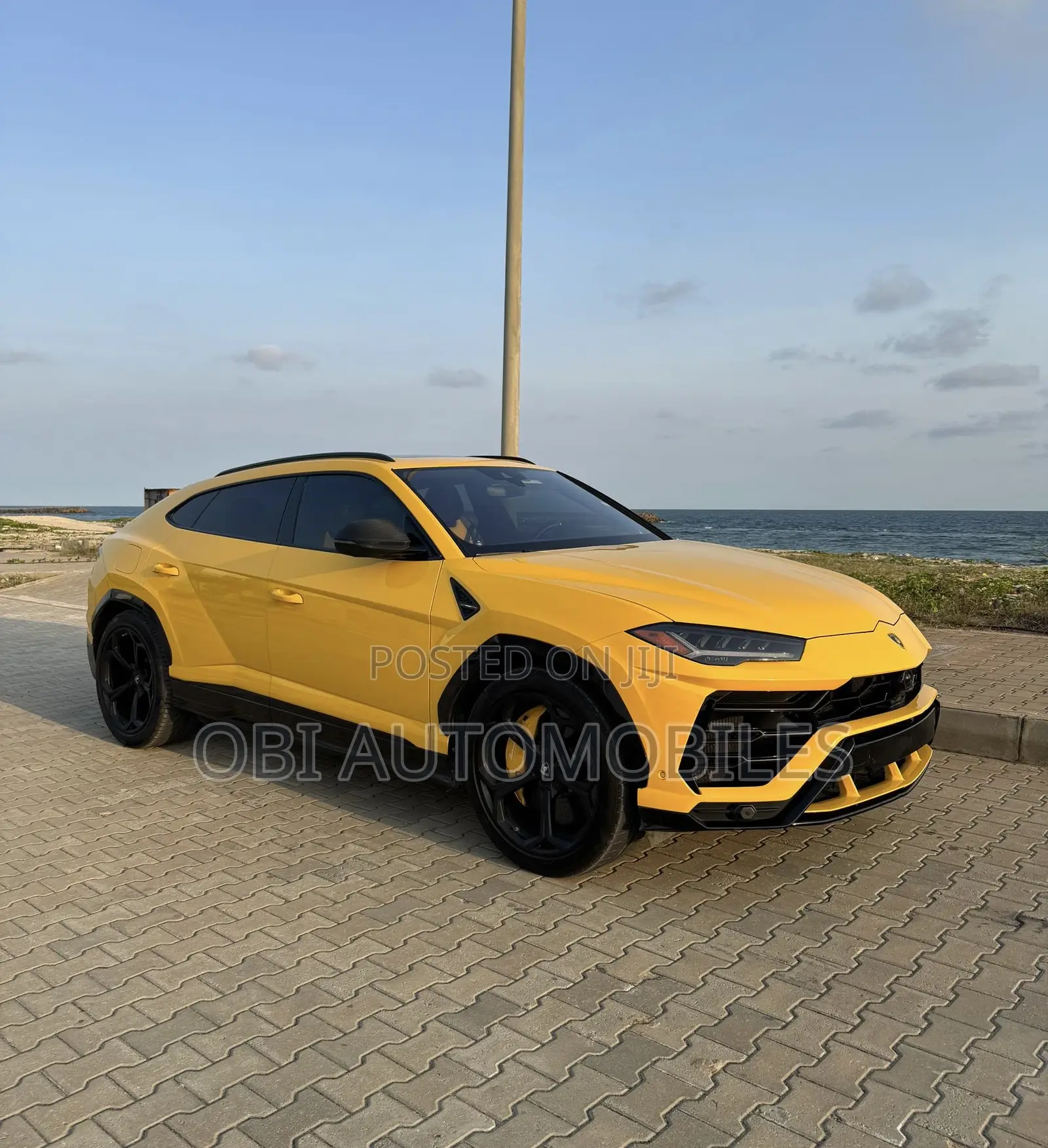Lamborghini Urus Base 2019 Yellow