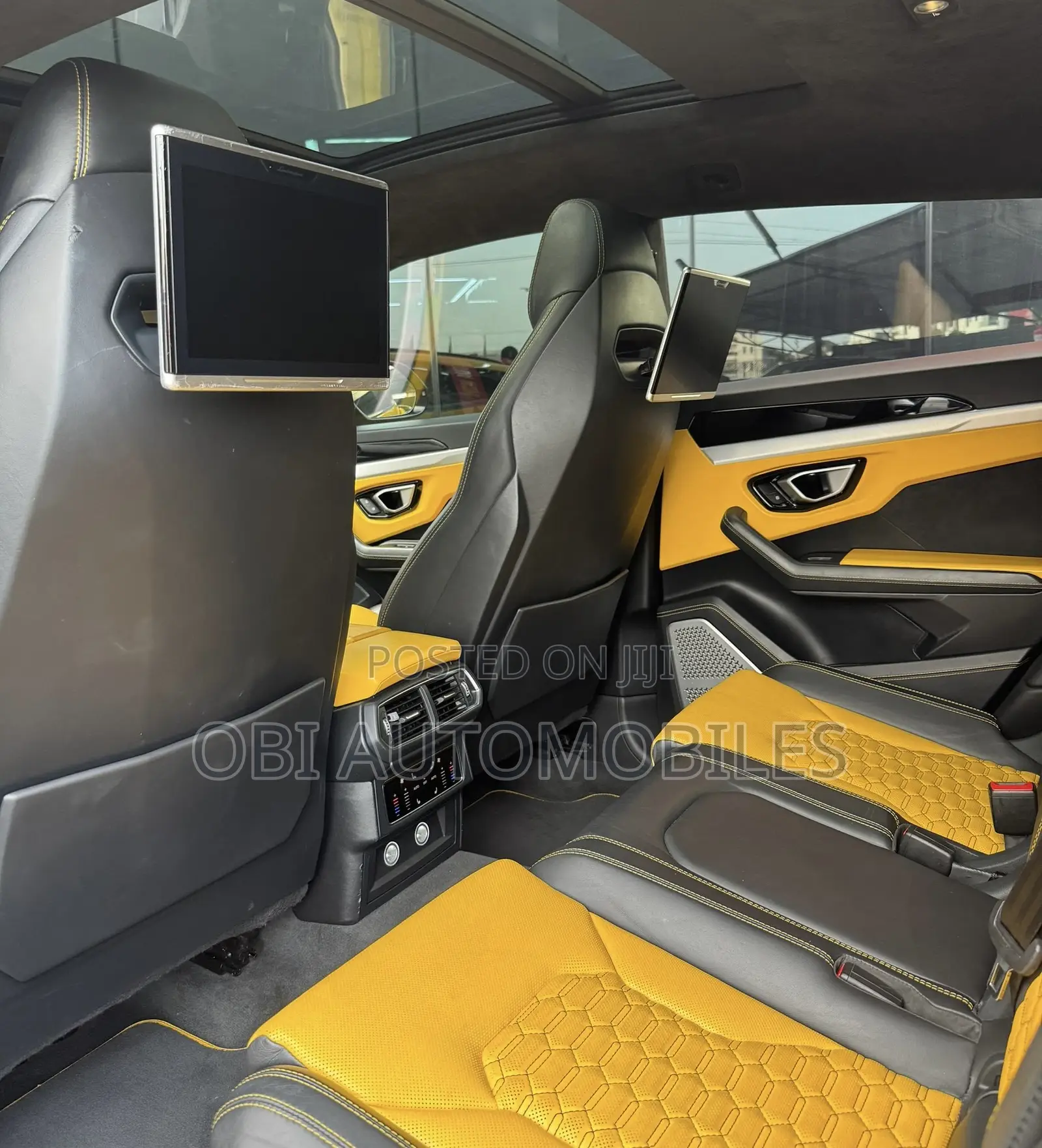 Lamborghini Urus Base 2019 Yellow